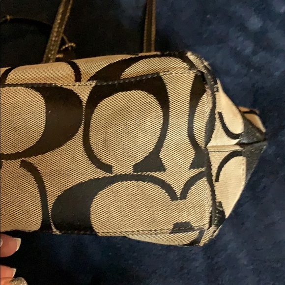 Handbag - Picture 4 of 5